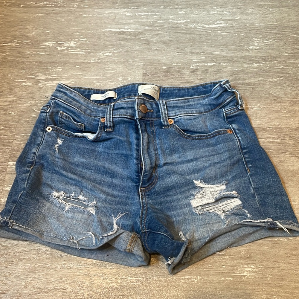 Womens Universal Threads High Rise Midi Jean Shorts size 4/27